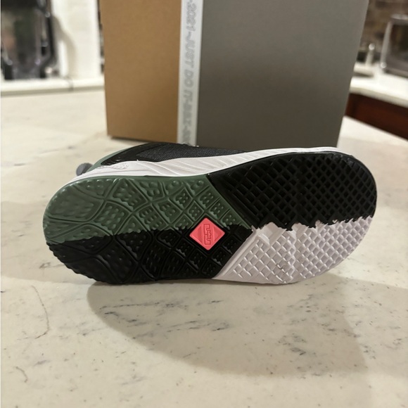 New TODDLER Size 7c Nike Lebron 18 Space Jam Bugs Vs Marvin Shoes DJ3762-005 - Picture 6 of 6